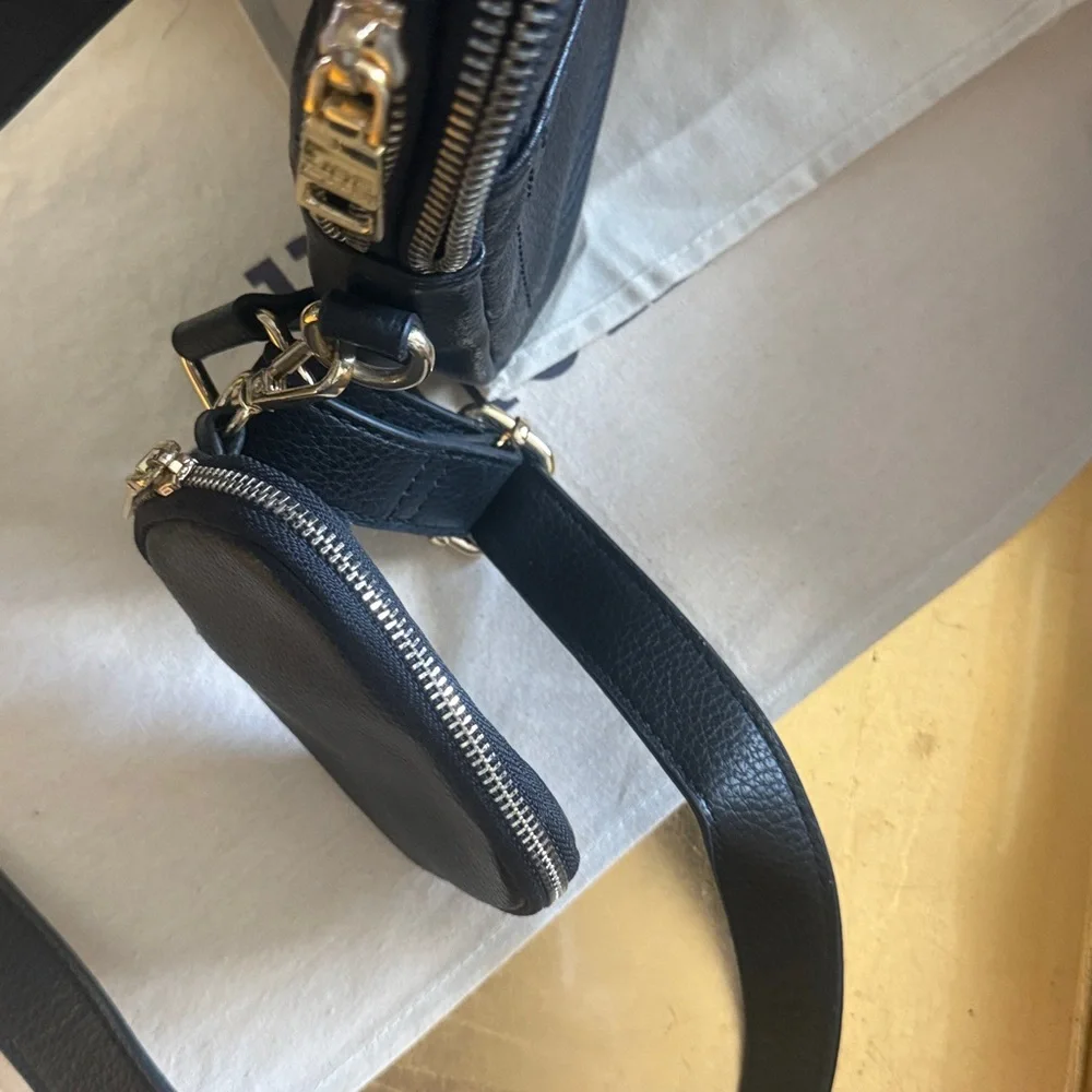 Unisex Crossbody clutch - Picture 4 of 7